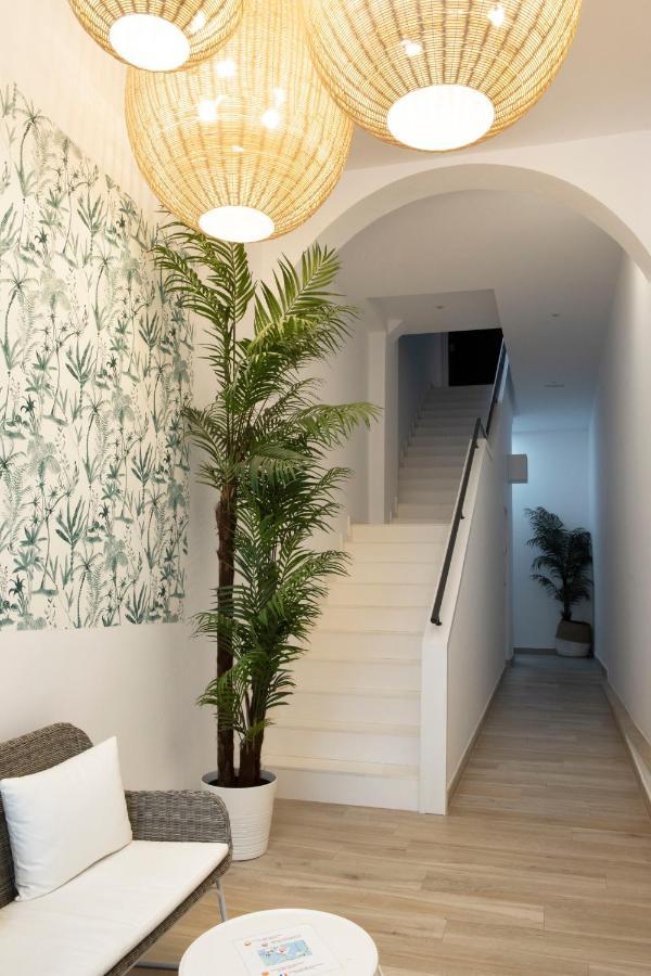 Urban Suites Sitges Apartments المظهر الخارجي الصورة